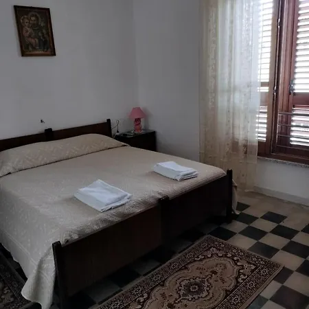 ベッド・アンド・ブレックファスト Beb San Nicola Ortueri